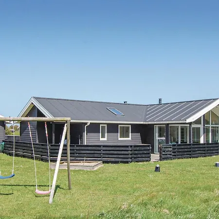 Amazing In Lkken With 4 Bedrooms, Sauna And Wifi * Løkken